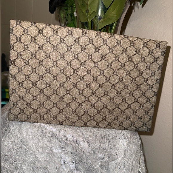 Classy elegant beige and gold envelope clutch - Picture 7 of 9